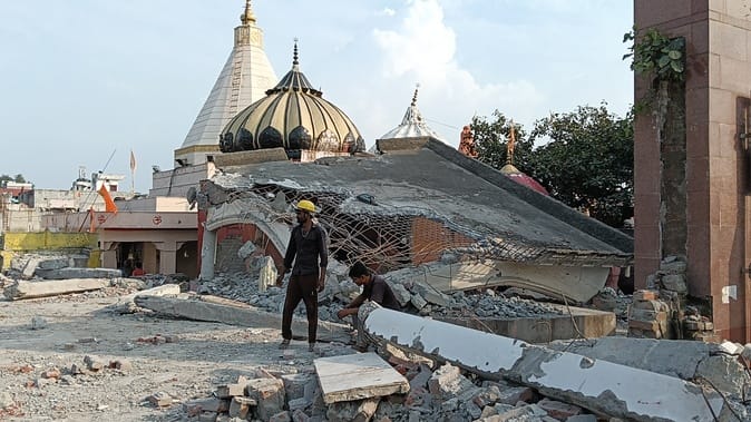 Demolition started again in the construction of Shiv Mandir Corridor