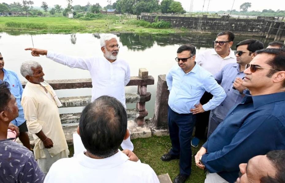Water power minister visited Girijapuri barrage