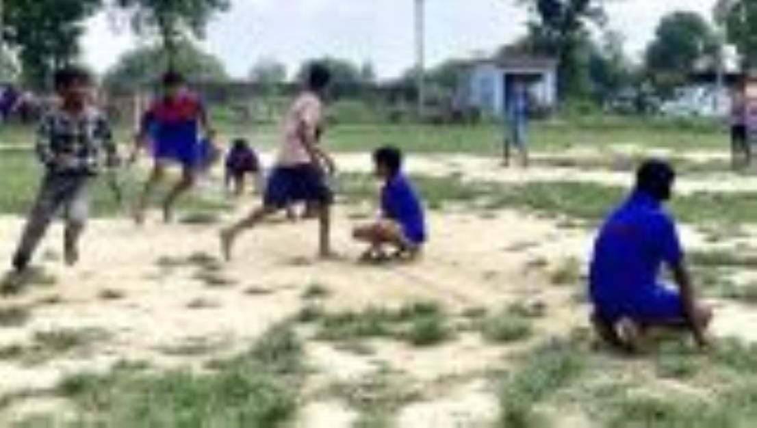 Pre-secondary school Imalia Sultanpur dominates in Kho-Kho