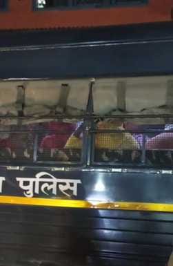 Police raid in junk market...21 women including teenagers and young women arrested