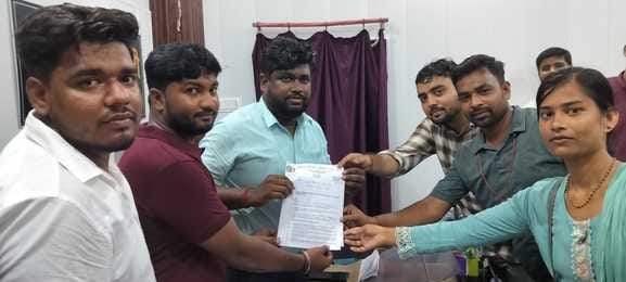 Panchayat assistants submitted a memorandum, demanding exemption from crop survey