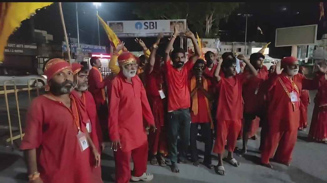 Katra, Vaishno Devi Yatra, 17th Day Stopped, Pilgrim Reach Katra