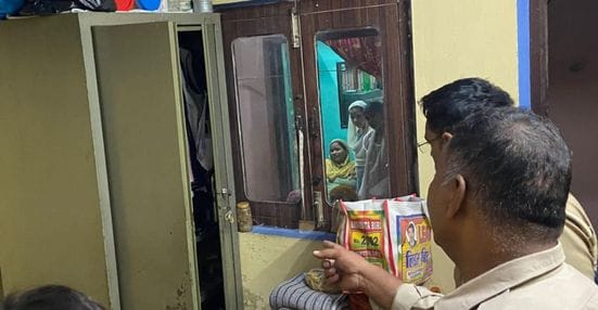 Theft in a closed house, thieves took away goods worth lakhs