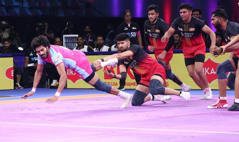 PKL 12: Bengaluru Bulls Seal Hat-Trick of Wins, Beat Jaipur Pink Panthers 27-22