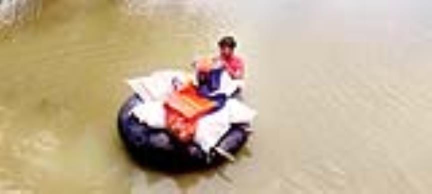 Boat service stopped in Tappal villages, villagers are wading through water