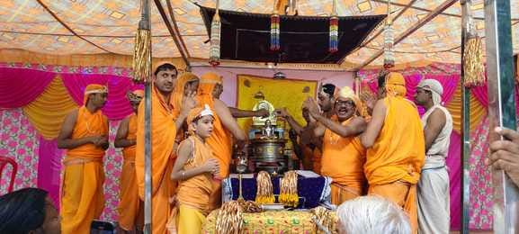 Worship of Shri Adinath Bhagwan was done in Jaldhara Mahotsav