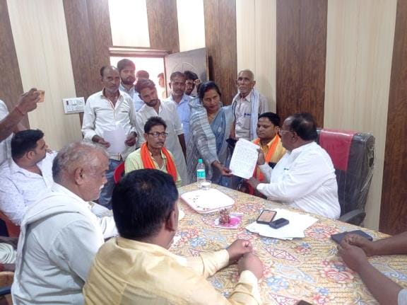 MLA heard 80 complaints in Janchaupal, 60 were resolved