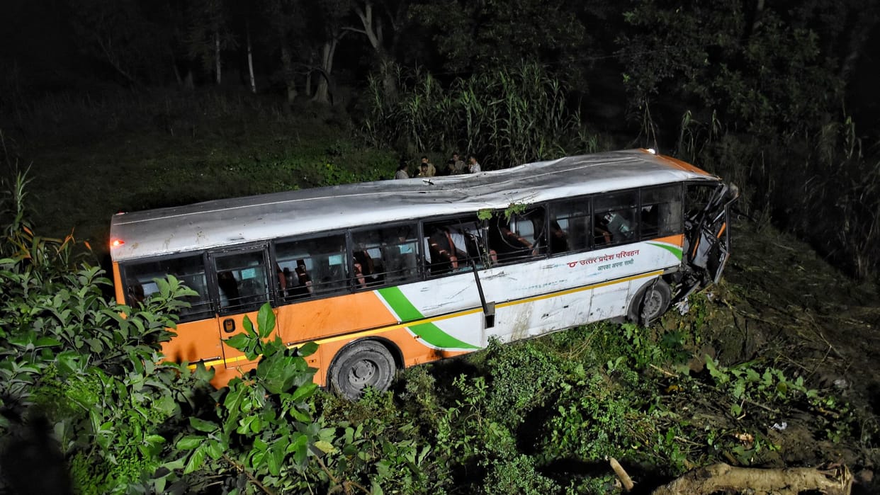 Within a year, 72 roadways buses of Lucknow have been victims of accidents