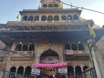 Tradition Disrupted at Banke Bihari Temple: No Flower Decoration Devotees Left Disappointed