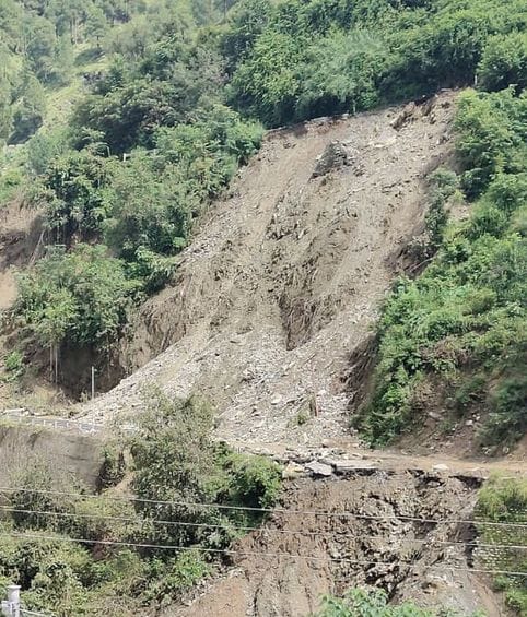 Traffic on Chaned-Chamadoli road has been closed for 12 days