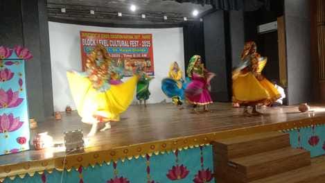 Students showed their talent in Ragini and solo dance
