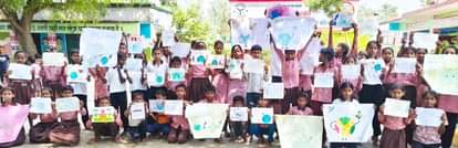Students expressed their imagination on Hindi Diwas