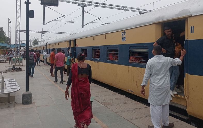 Now there will be no separate compartments in women special trains, reserved bogies will be together