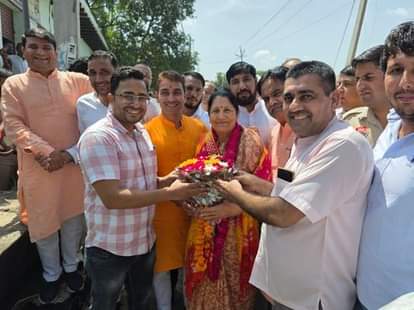 MLA laid the foundation stone for roads