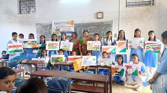 Kakori train action brought alive on canvas