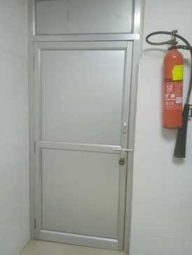 District hospital's pathology toilet locked...female staff in trouble