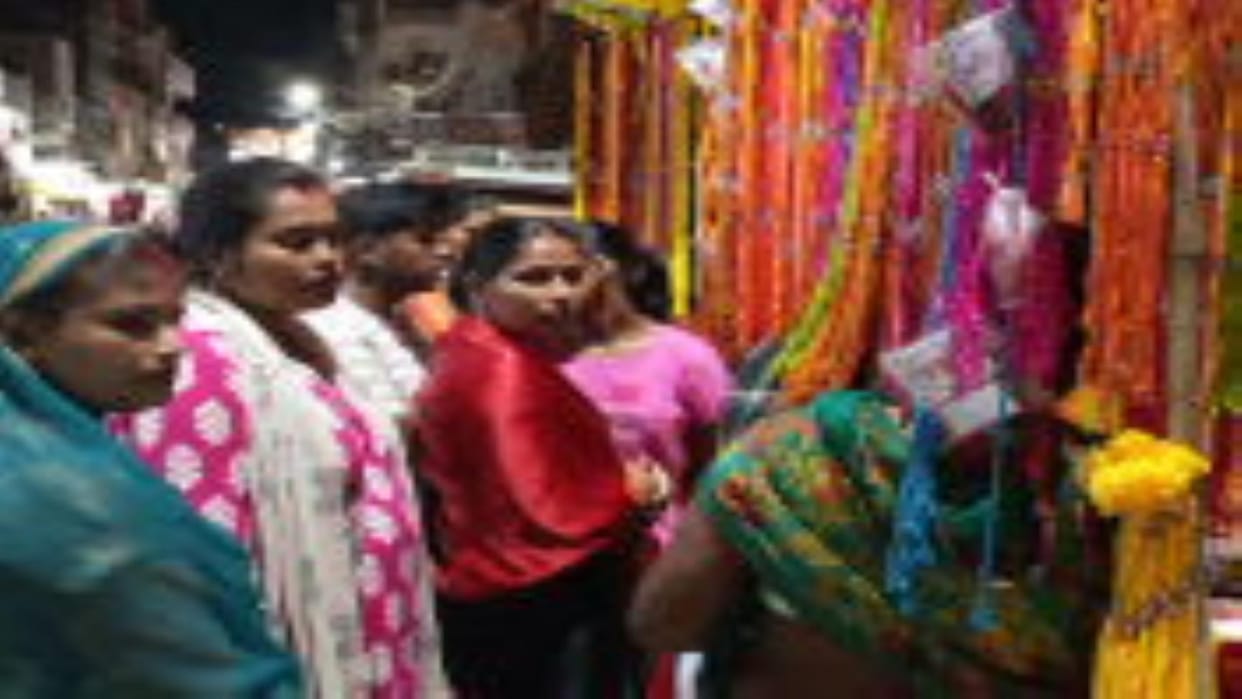 Jivitputrika fast tomorrow, women busy shopping