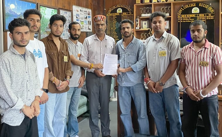 ABVP's anger erupted over students' problems