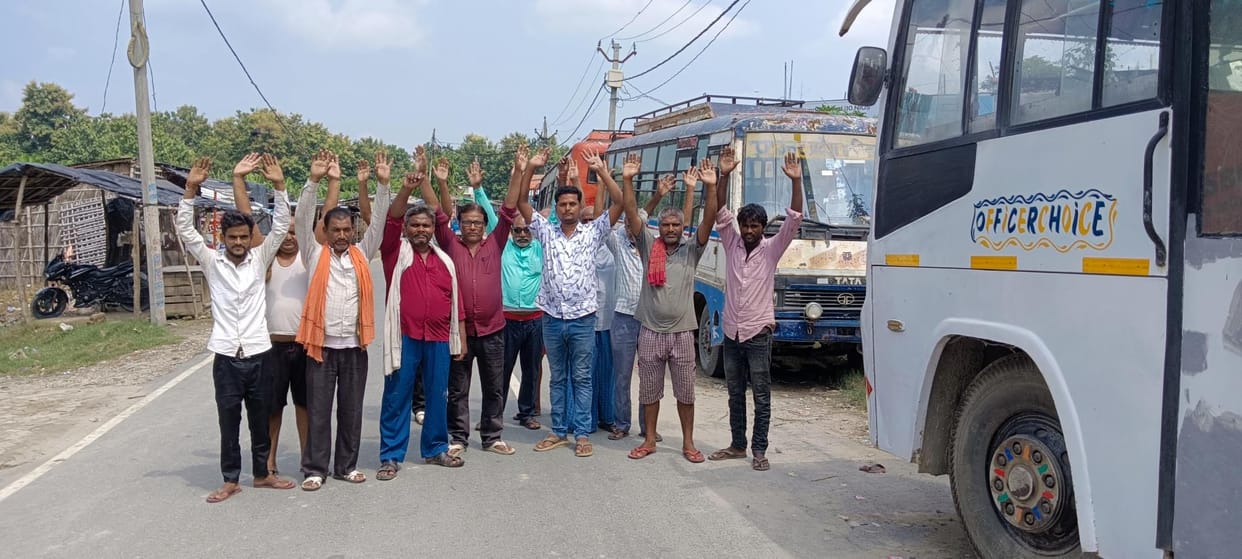 Demand to ban operation of e-rickshaws and tempos