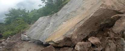 Pithoragarh-Tawaghat road remained closed for six hours