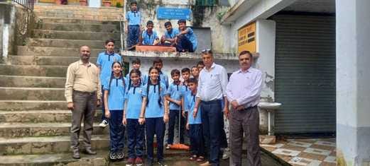 Students and teachers cleaned water tanks