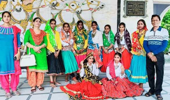 Girls school team first in group dance in block level cultural festival