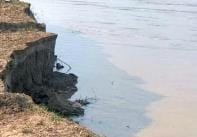 Erosion intensifies, land and houses are targets
