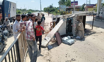 Pickup lost control and collided with electric pole