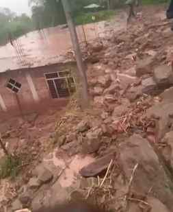 Landslide in Rauh, Sapri of Sarsakan damaged eight houses, people fled at night