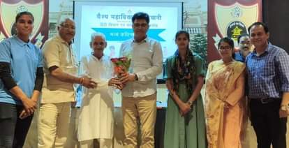 Whether someone comes or not is his wish, I have a habit of looking less in that direction: Poet Vijendra