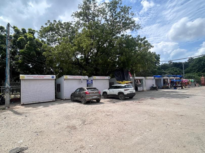 Outside stalls are not allowing the women of the common market to become empowered