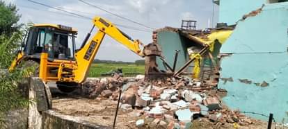 Illegal room built on panchayat land demolished