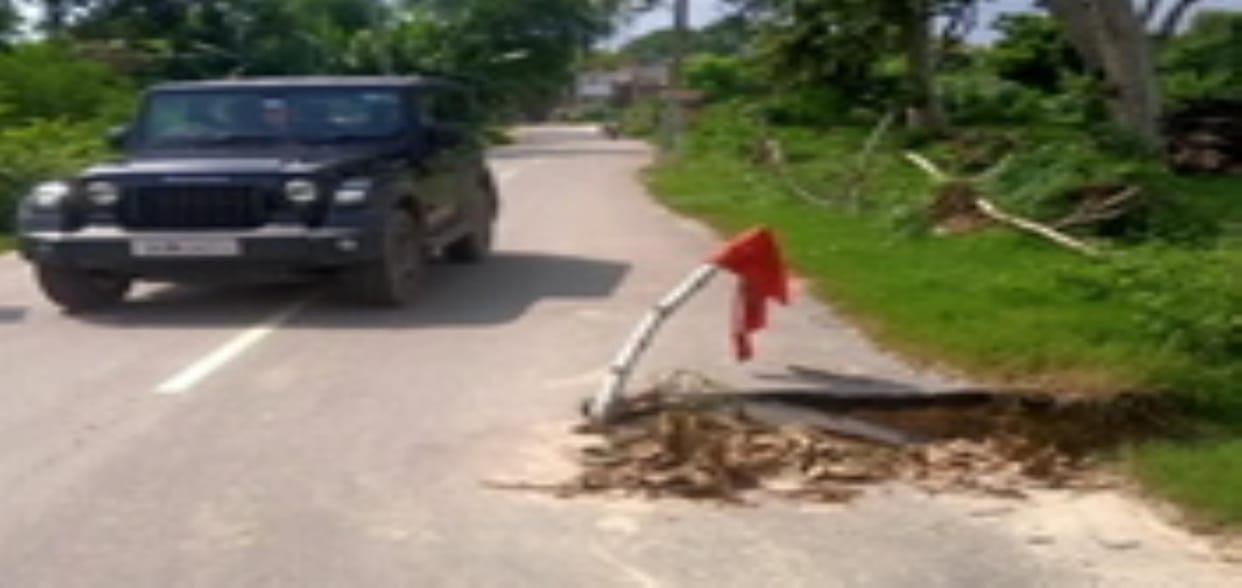 Potholes formed on Mohiya-Ghurapali road due to rain