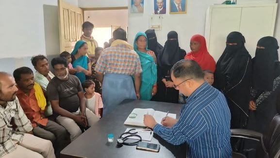Patients suffering from fungal infection and skin disease reached Jan Arogya Mela