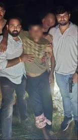 A parrot with a prize of 25 thousand rupees was injured in the encounter