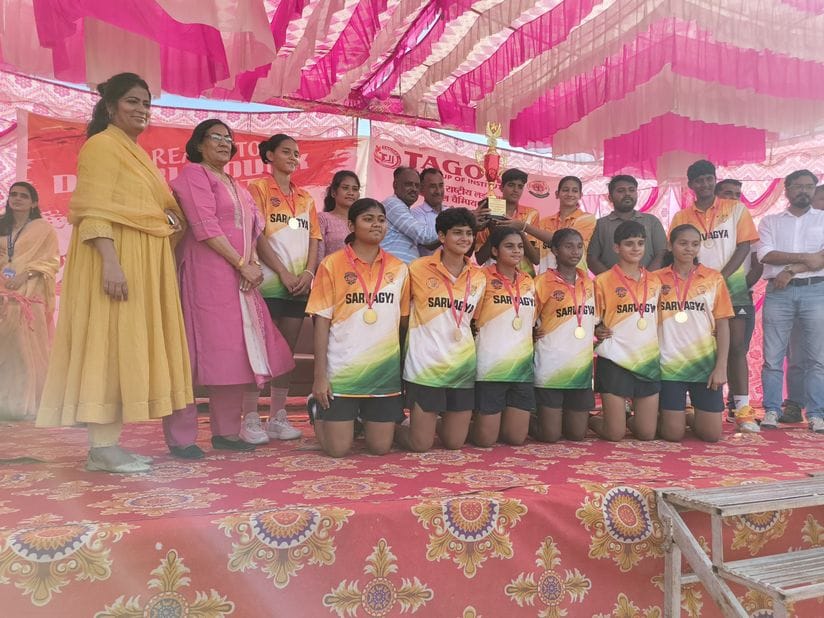 Host Mahindergarh got the Best Defender award