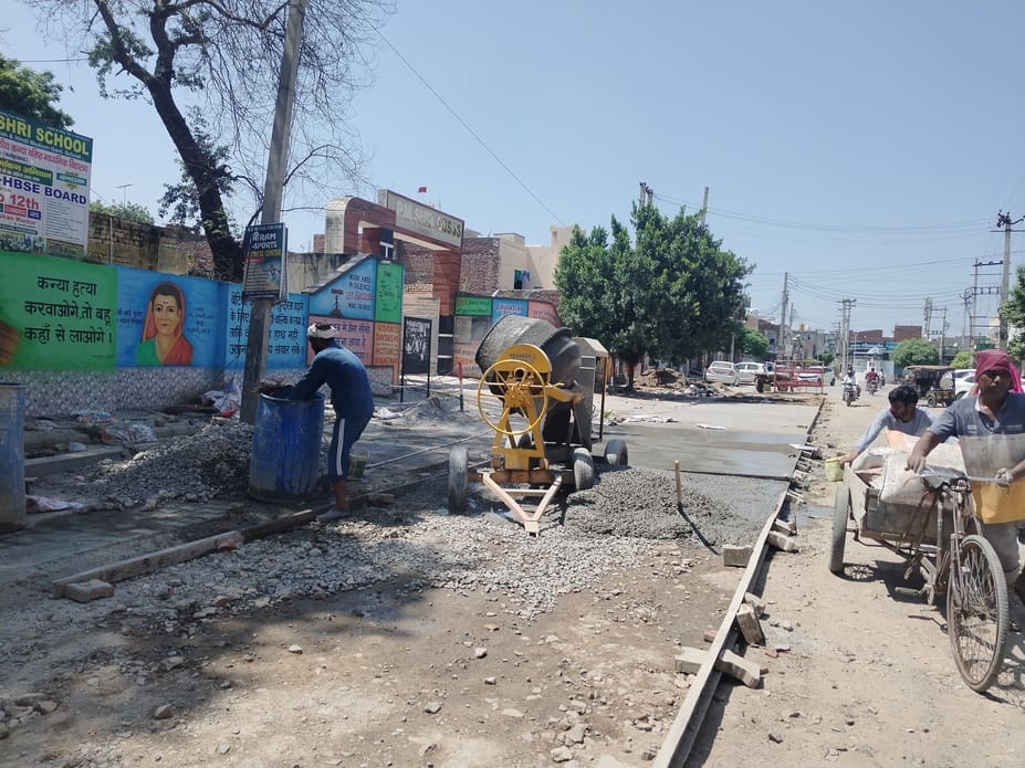 When the CM asked for an answer in the VC, the road in front of the school started being built, officers arrived to investigate