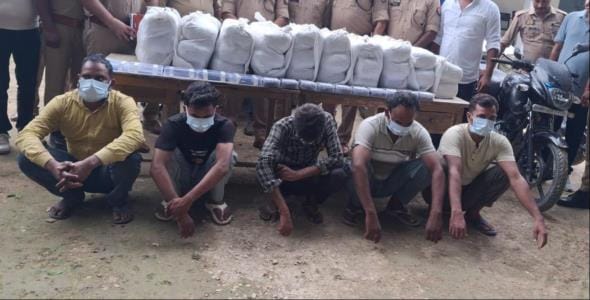 Five smugglers arrested, one and a half quintals of ganja recovered