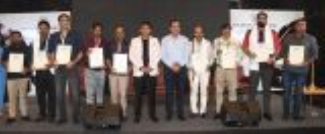 Maharishi Yogi Excellence Award to 12 senior journalists