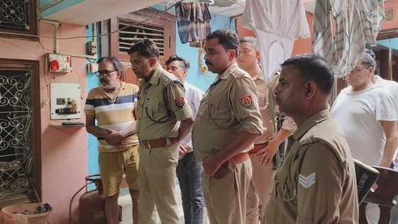 Jewellery, cash and revolver worth lakhs stolen from retired teacher's house