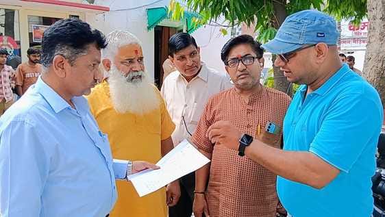 Anger over cutting of power line of Bhagwat Katha Sthal, memorandum given to SDM