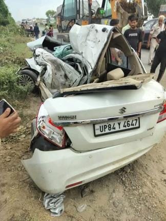 Karhal couple died in a road accident in Morena