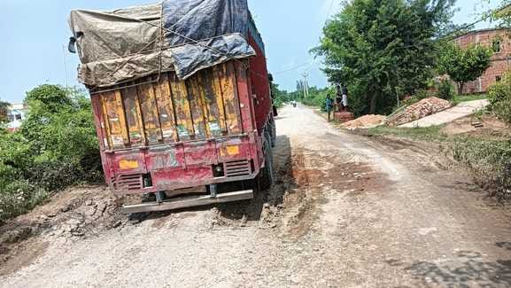 Road worth 11 crores collapsed as soon as a truck passed by