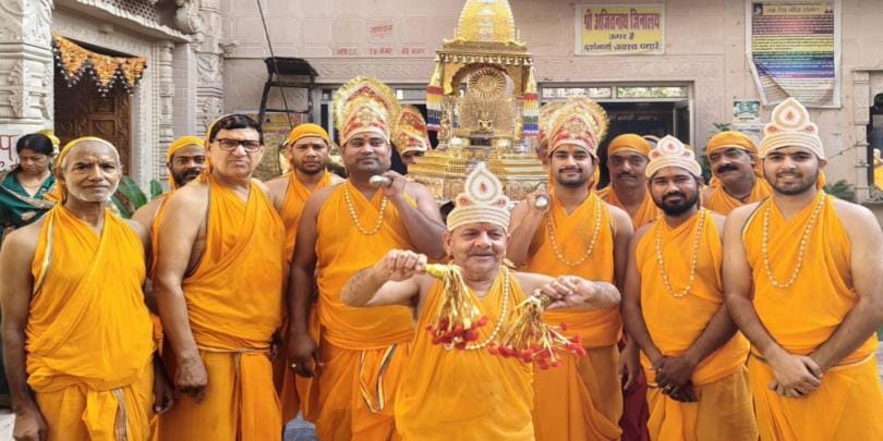 Adinath festival held in Jalalpur, grand chariot procession taken out