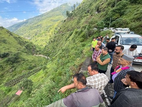 Seventh Finance Commission Chairman visited the disaster affected areas of Nankhari