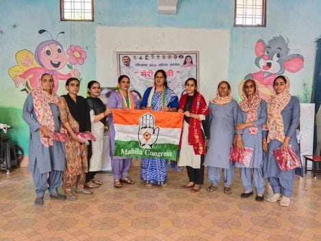Foundation day of Mahila Congress celebrated in Dahaula