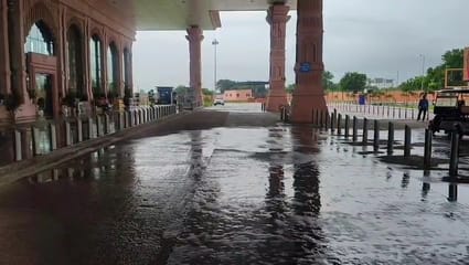 Water dripping from poor construction at the airport