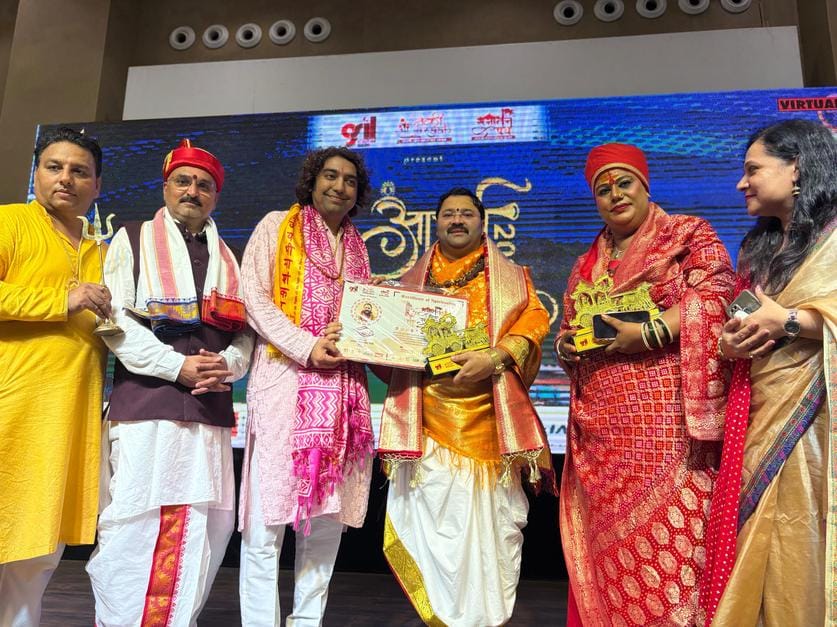 August Dwivedi received Sanatan Seva Samman