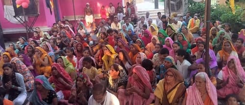 Devotees became emotional after listening to the dialogue between Shri Ram and Kevat and the abduction of Sita