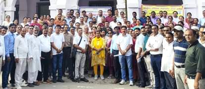 Teachers protest against making TET compulsory